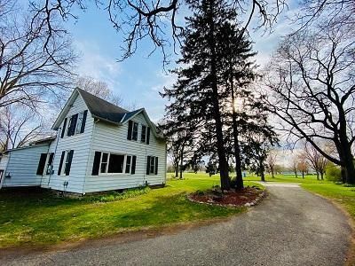 555 Maple Lawn Ave, Faribault, MN 55021