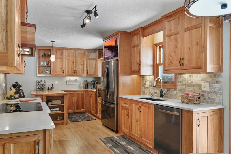 10613 Washburn Ave S, Bloomington, MN 55431