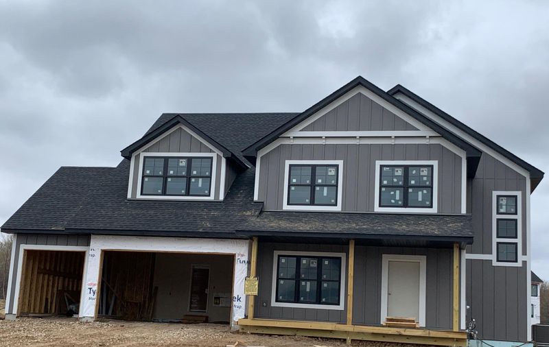 19008 Inndale Dr, Lakeville, MN 55044