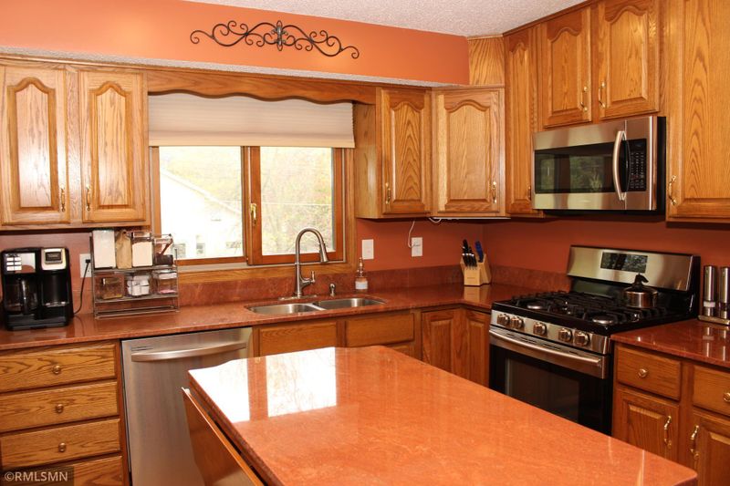 1616 Rice Creek Rd NE, Fridley, MN 55432