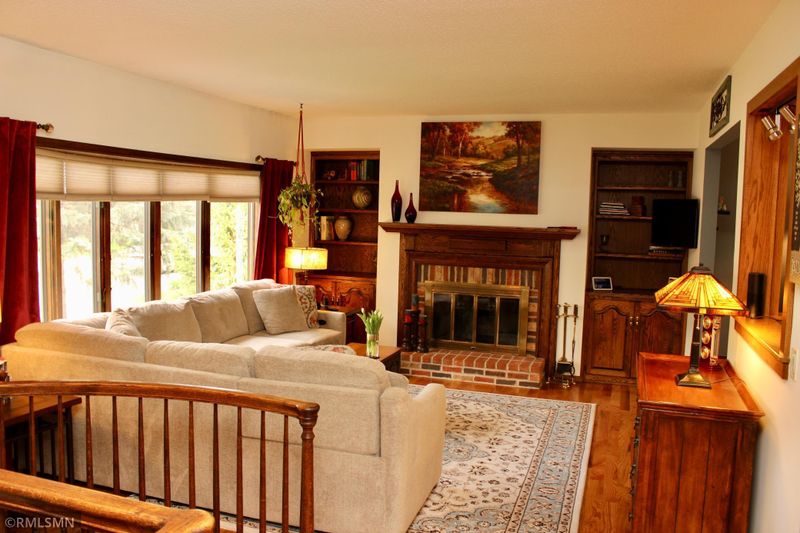 1616 Rice Creek Rd NE, Fridley, MN 55432