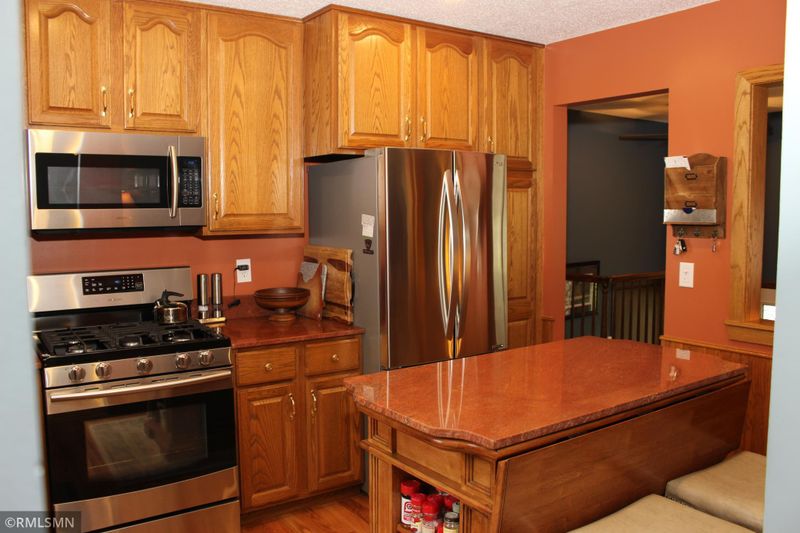 1616 Rice Creek Rd NE, Fridley, MN 55432
