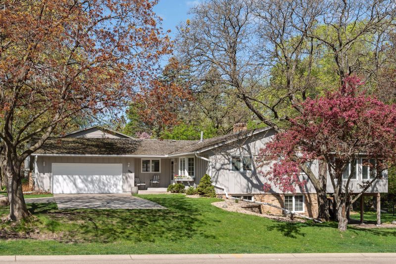 5824 Dewey Hill Rd, Edina, MN 55439