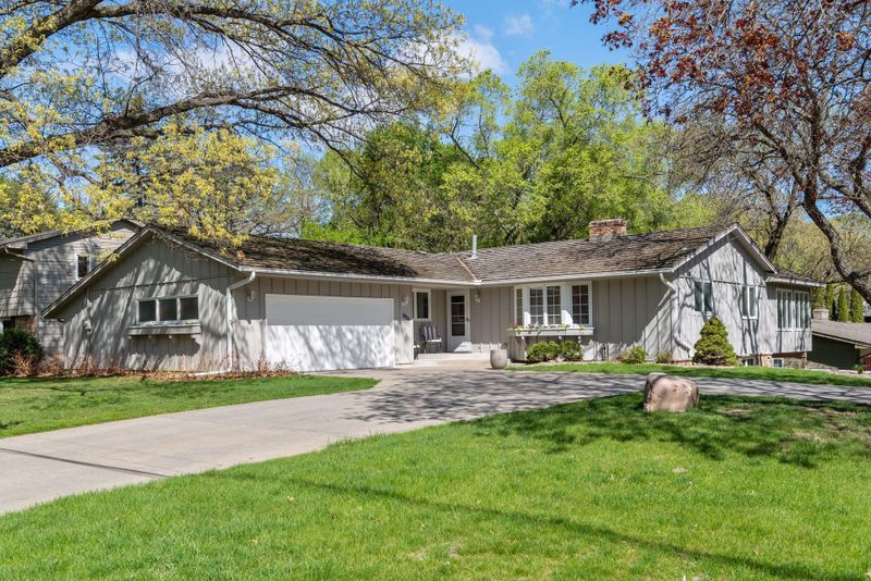 5824 Dewey Hill Rd, Edina, MN 55439