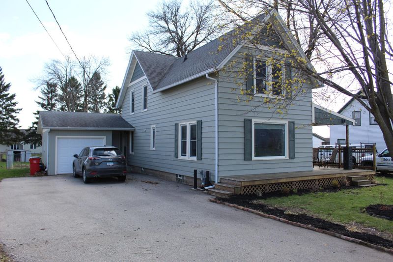 225 2nd Ave SE, Plainview, MN 55964