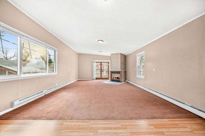 1037 Western Ave N, Saint Paul, MN 55117