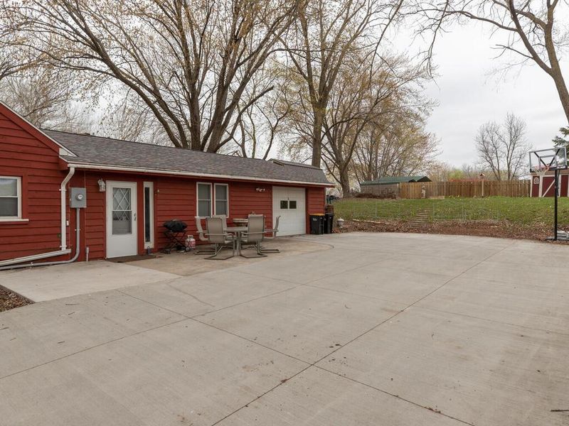3545 College View Rd E, Rochester, MN 55904