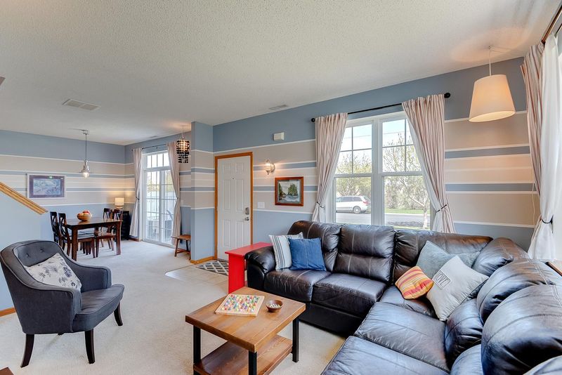 960 Princeton Ave, Shakopee, MN 55379
