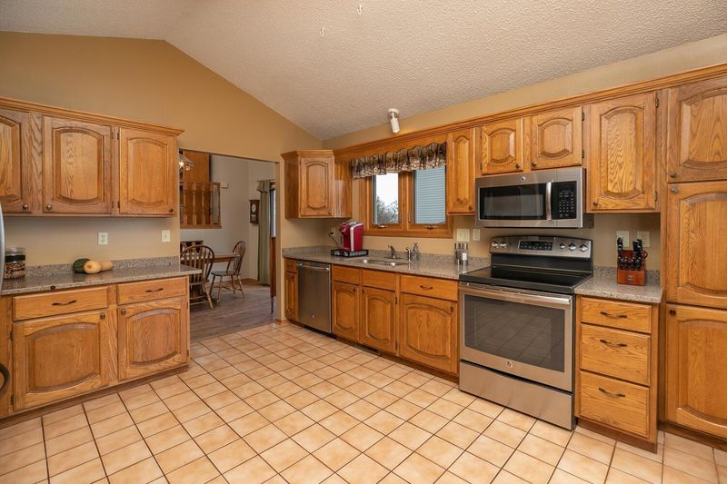 2133 17th St NE, Rochester, MN 55906