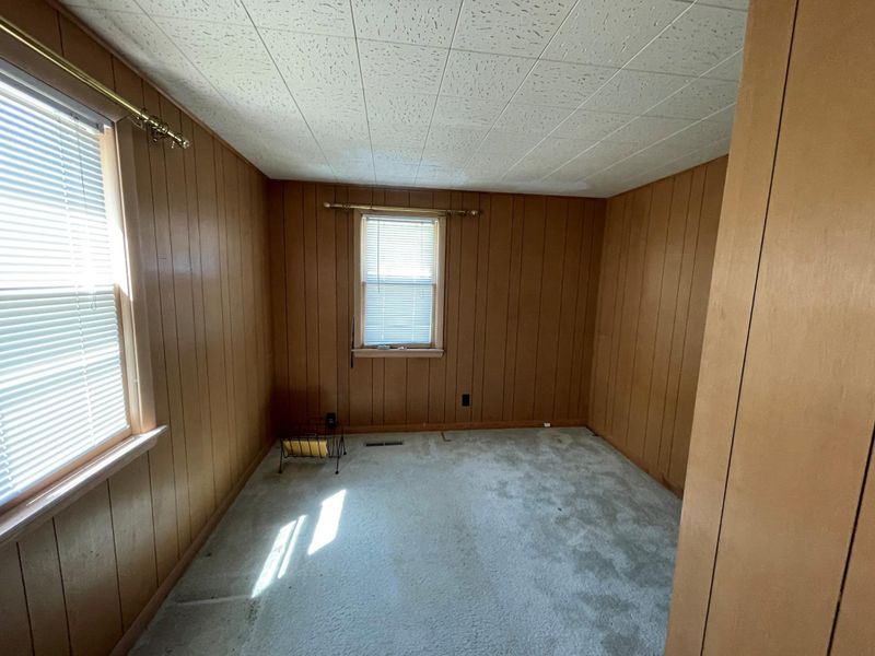 527 8th Ave, Worthington, MN 56187