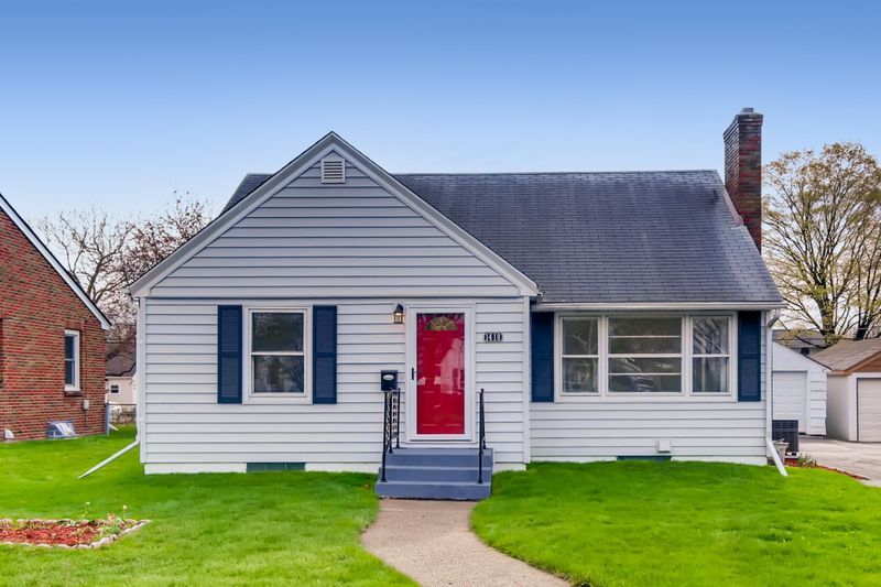 1410 Cohansey St, Saint Paul, MN 55117