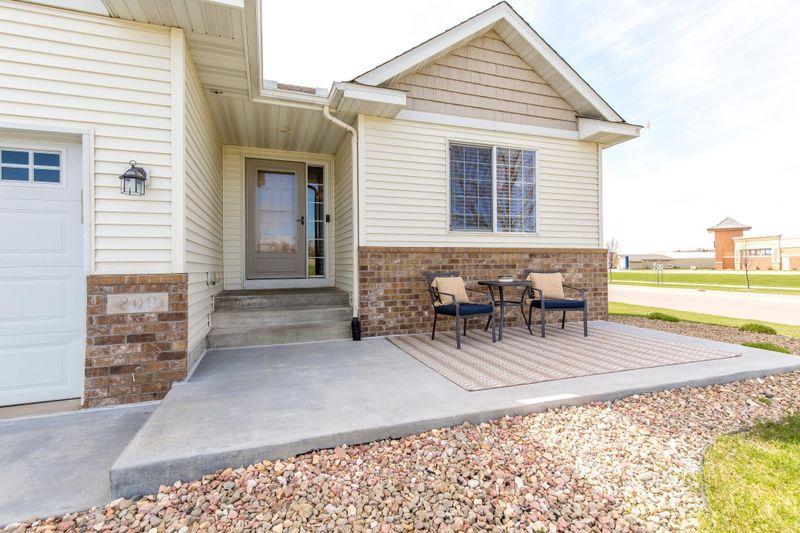 809 Ash St NE, Lonsdale, MN 55046