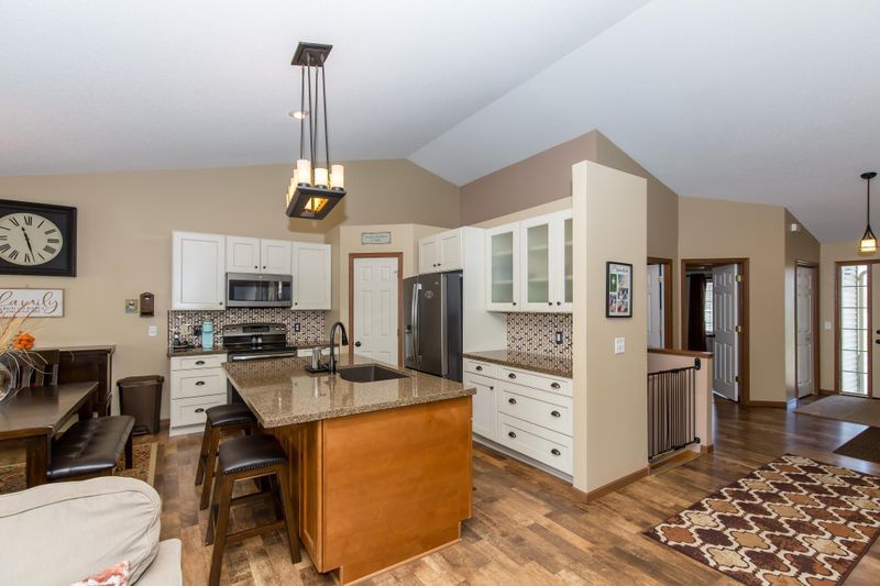 809 Ash St NE, Lonsdale, MN 55046