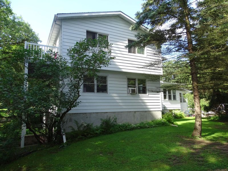 706 3rd Ave W, Durand, WI 54736