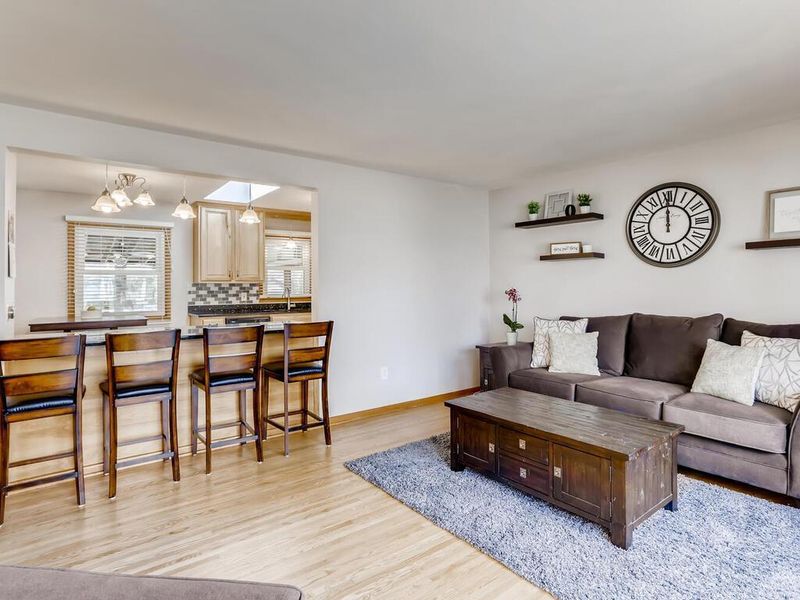 2300 Lakeridge Dr, White Bear Lake, MN 55110