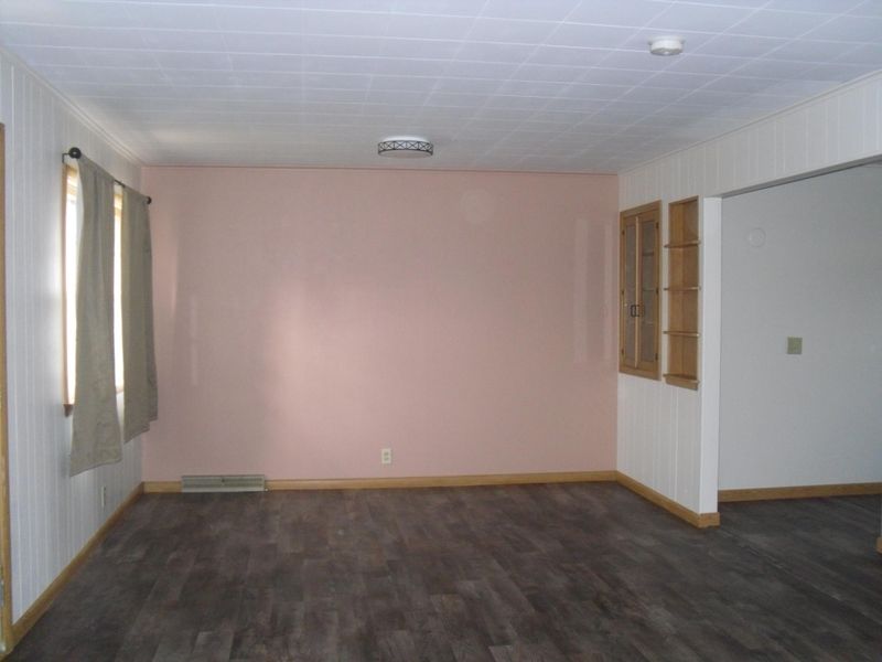 806 Sinclair Lewis Ave, Sauk Centre, MN 56378