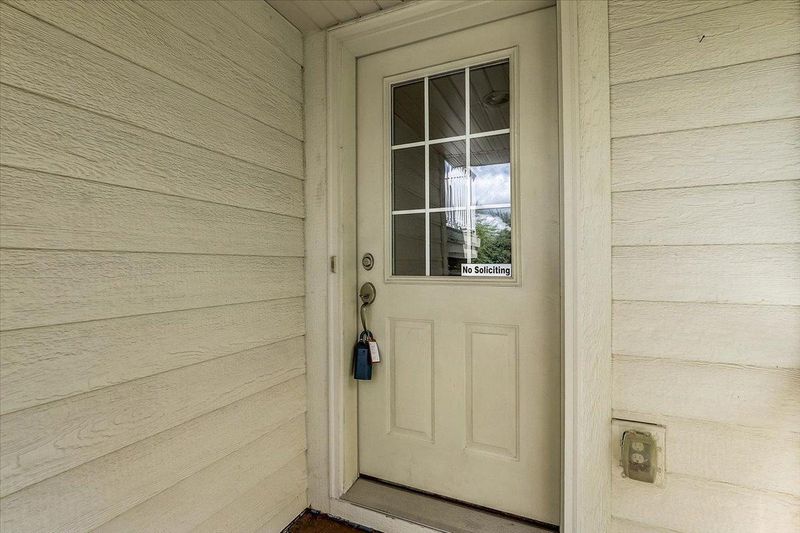 2114 Cedar Grove Trl, Eagan, MN 55122