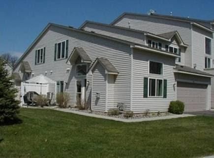 9106 Comstock Ln N, Maple Grove, MN 55311
