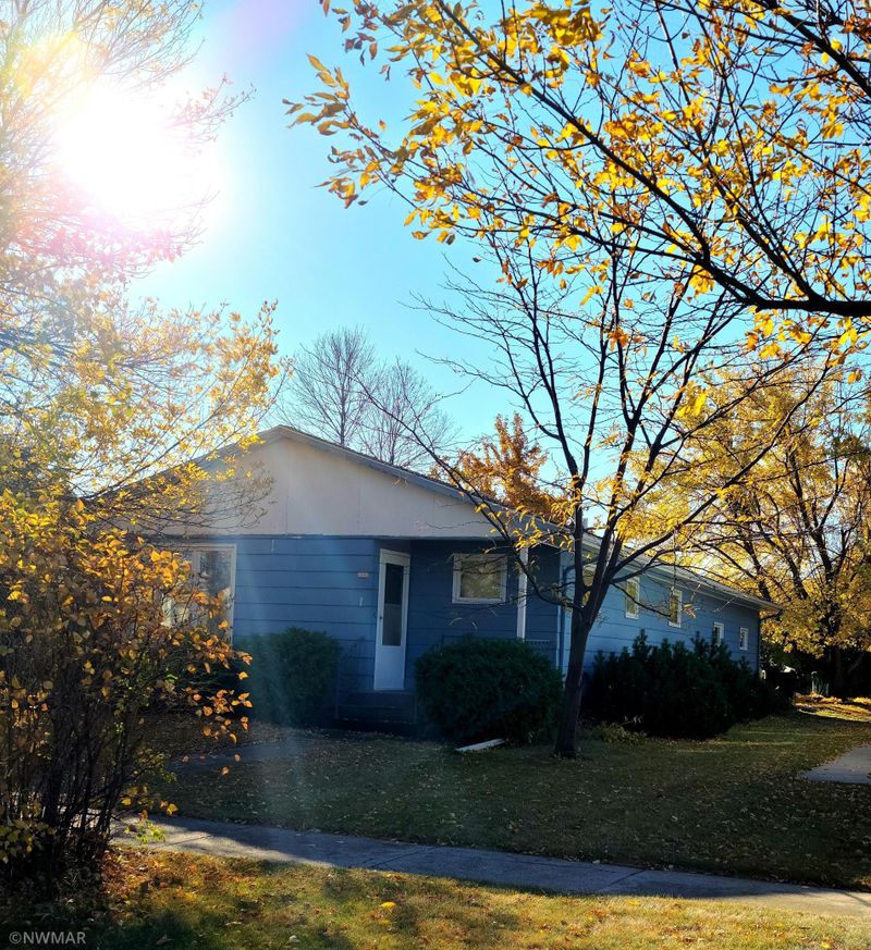 551 7th St, Stephen, MN 56757