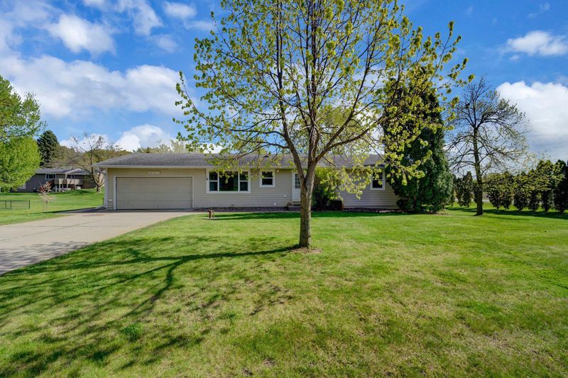 11200 Lower 167th St W, Lakeville, MN 55044