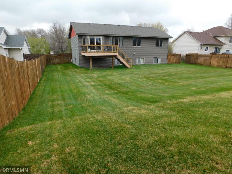 910 138th Ave NW, Andover, MN 55304