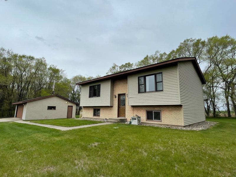 16423 5th Ave, South Haven, MN 55382