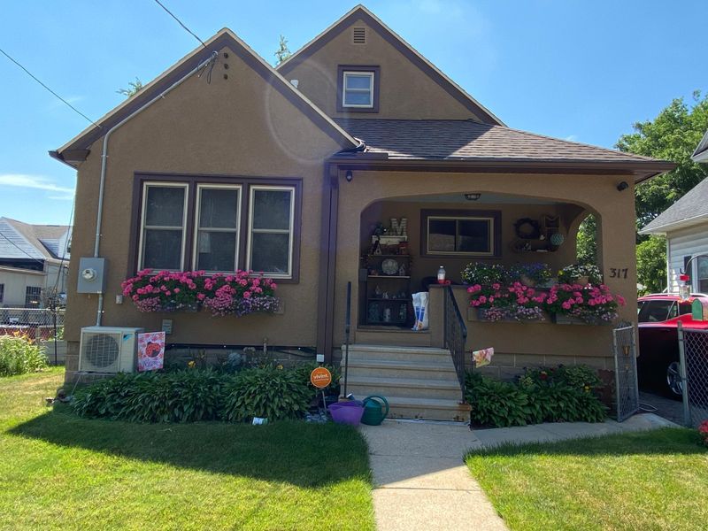 317 11th Ave SE, Rochester, MN 55904