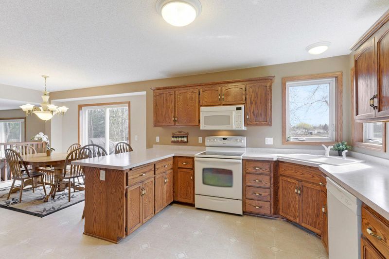 22093 Ethan Ct, Forest Lake, MN 55025