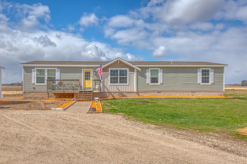 9043 373rd Ave NW, Princeton, MN 55371