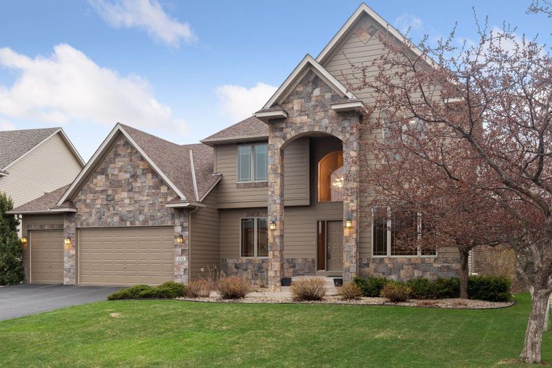 6762 Yellowstone Ln N, Maple Grove, MN 55311