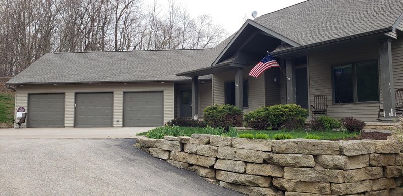 35813 Old Homer Rd, Winona, MN 55987