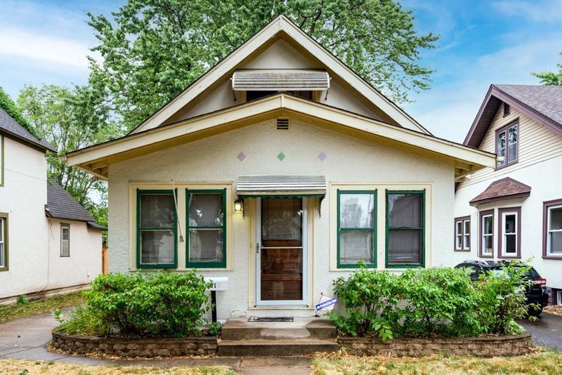 2012 3rd St NE, Minneapolis, MN 55418