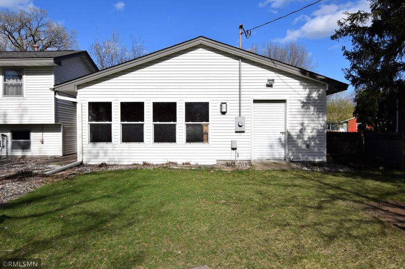 3931 10th Ave, Anoka, MN 55303