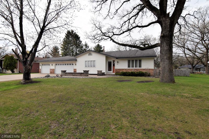 3931 10th Ave, Anoka, MN 55303