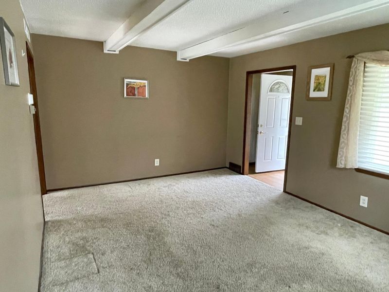 1716 3rd St NE, Austin, MN 55912