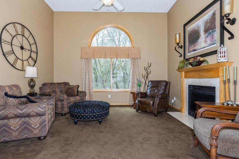 12241 Walnut Dr, Rogers, MN 55374