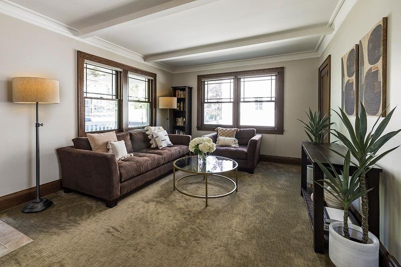 3915 Morningside Rd, Edina, MN 55416