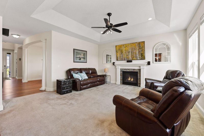 4102 San Vitero Ln, Chaska, MN 55318