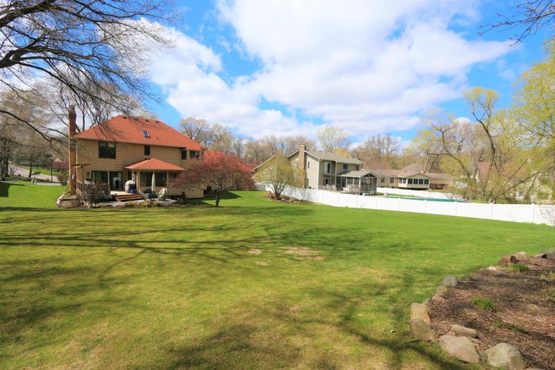 8644 Holland Ave, Apple Valley, MN 55124