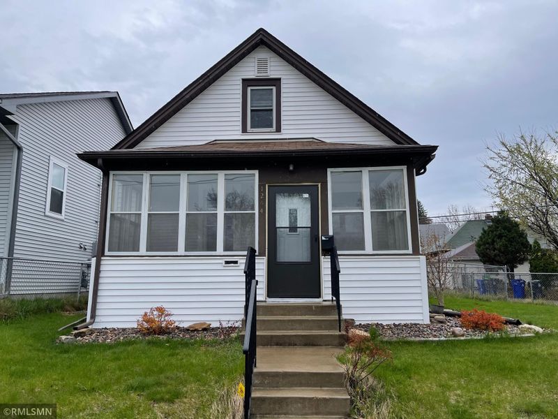 1264 Desoto St, Saint Paul, MN 55130