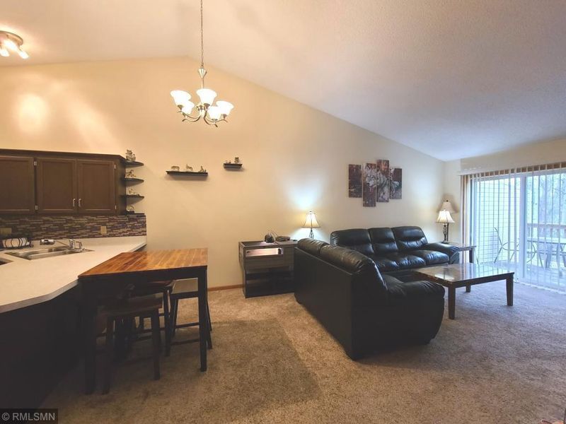 663 86th Ln NW, Coon Rapids, MN 55433