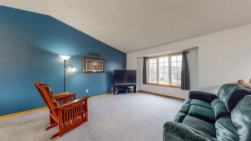 5202 Pinehurst Ln NW, Rochester, MN 55901
