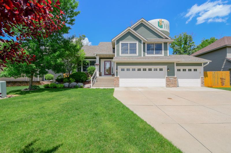 5250 159th St N, Hugo, MN 55038