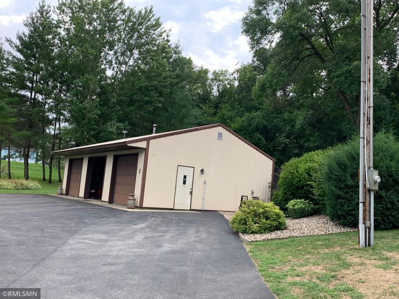 35207 574th Ave, Grove City, MN 56243