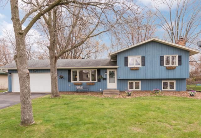 7724 Scott Ave N, Brooklyn Center, MN 55443
