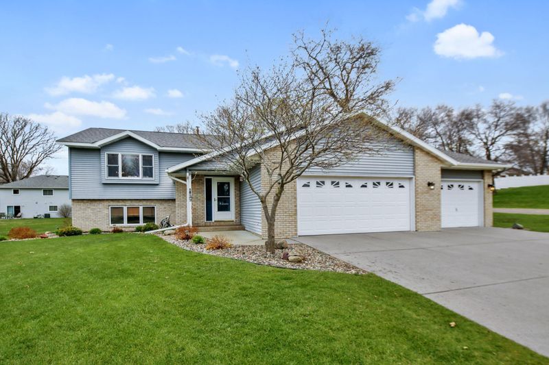 1215 10th Ave N, Sauk Rapids, MN 56379