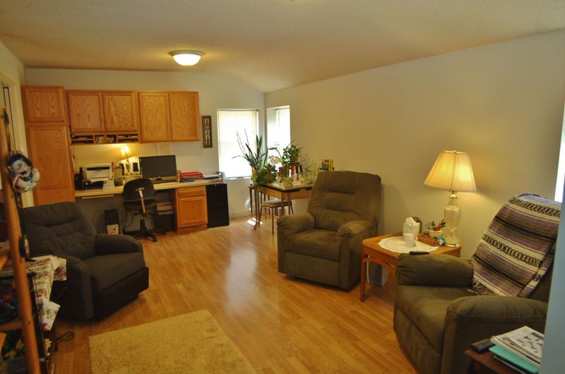 2281 Holloway Ave E, North Saint Paul, MN 55109