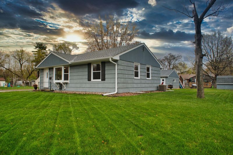 8401 3rd Ave S, Bloomington, MN 55420