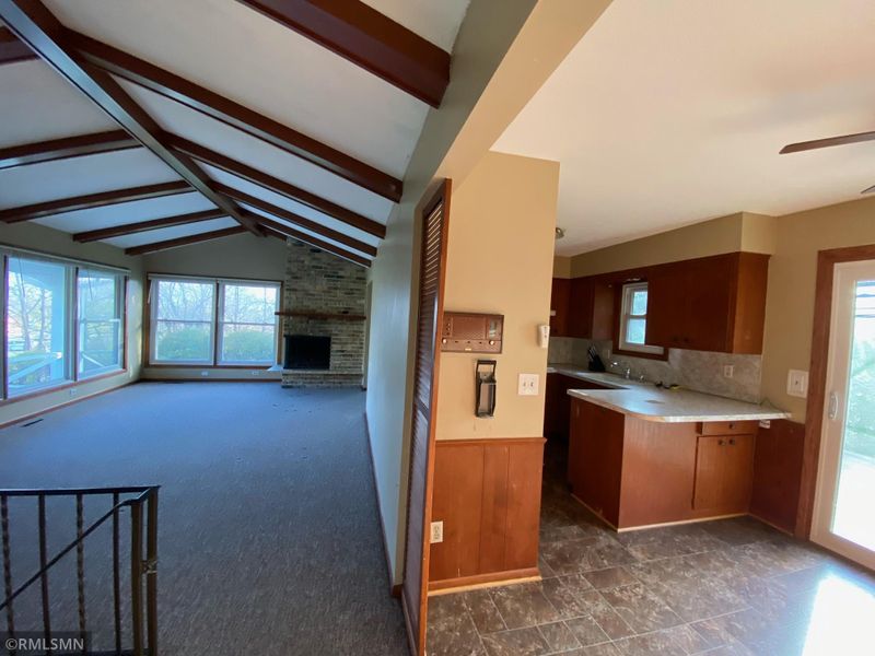 2425 Horizon Rd, Burnsville, MN 55337