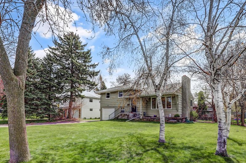 2600 Quebec Ave N, New Hope, MN 55427